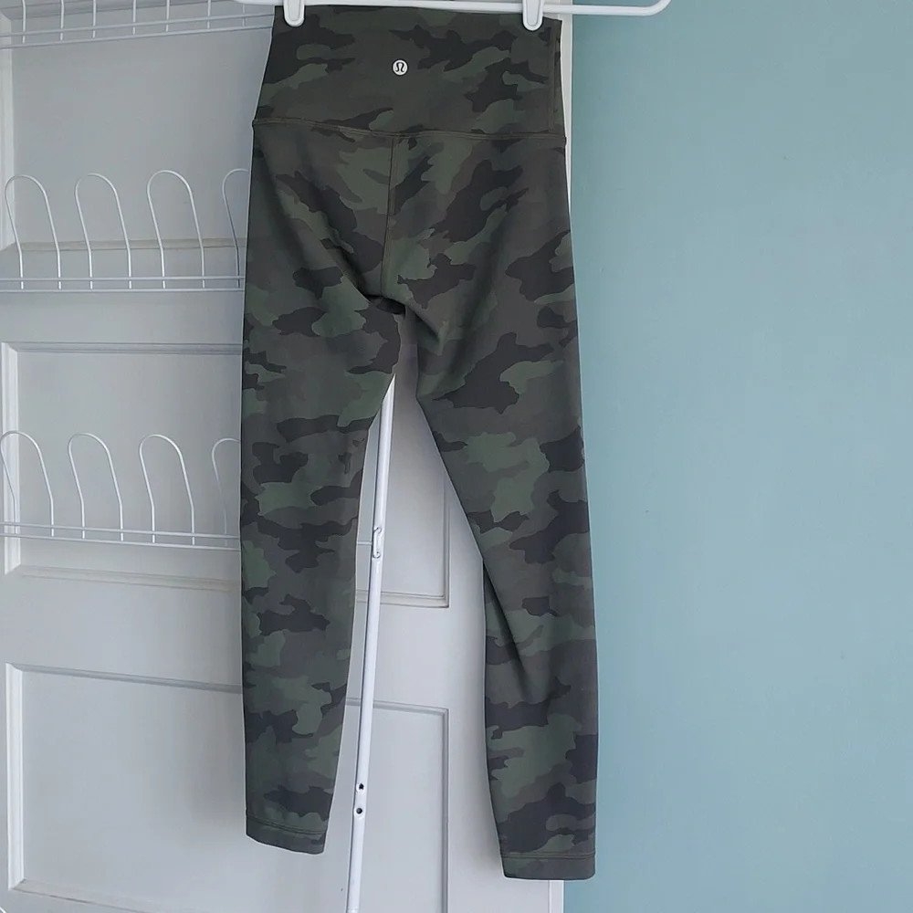 Lululemon Wunder Train High-Rise Crop 23
